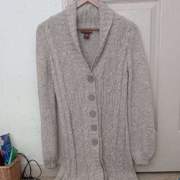 EUC HOOKED UP BY IOT Cozy Gray Cable Knit Cardigan - Picture 1 of 6
